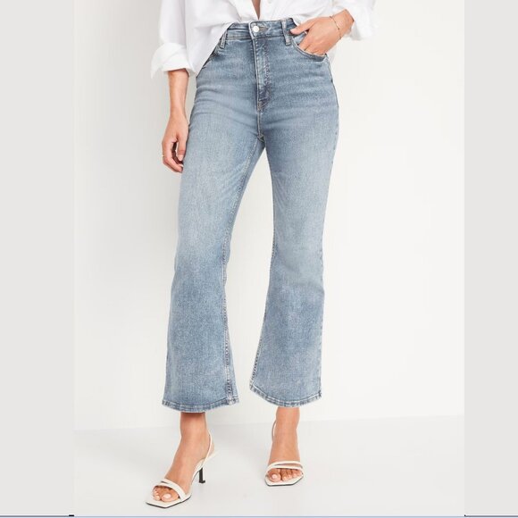 Old Navy Higher High Rise Flare Cropped Medium Wash Jeans (8 Petite) NWOT! - Picture 1 of 8